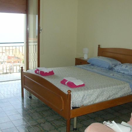 Villa Spaia Brancaleone Marina Exteriör bild