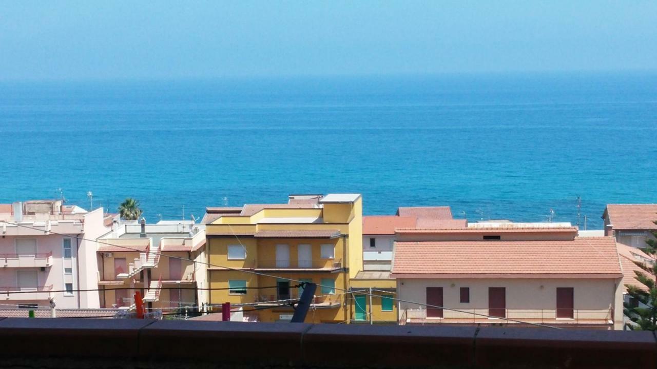 Villa Spaia Brancaleone Marina Exteriör bild
