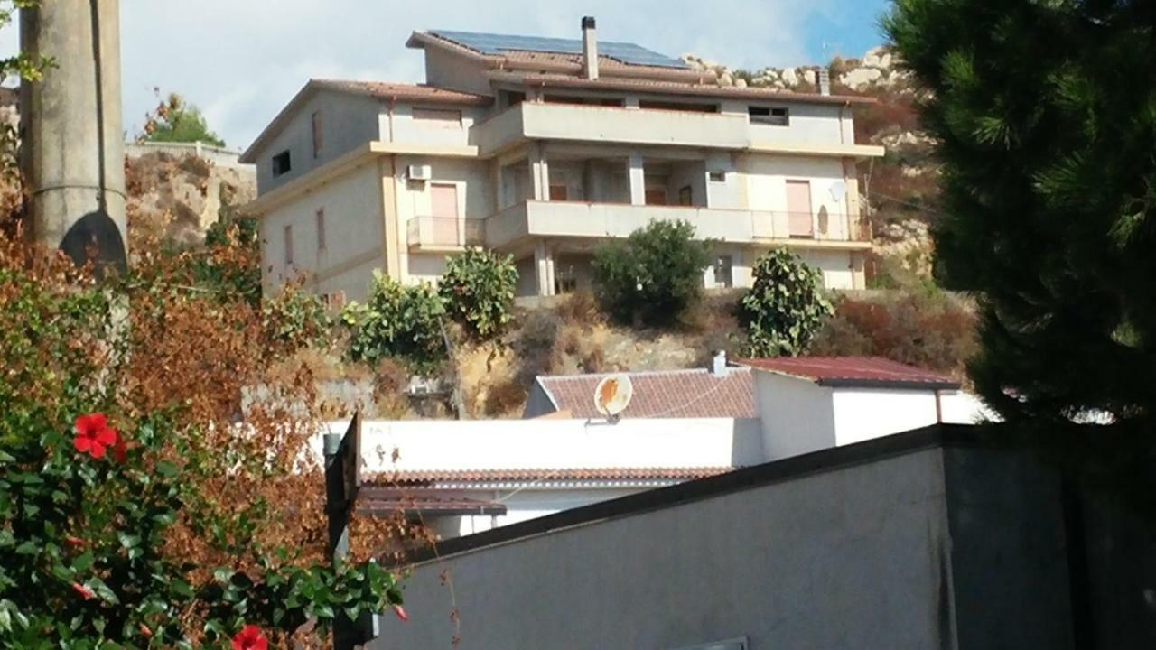 Villa Spaia Brancaleone Marina Exteriör bild