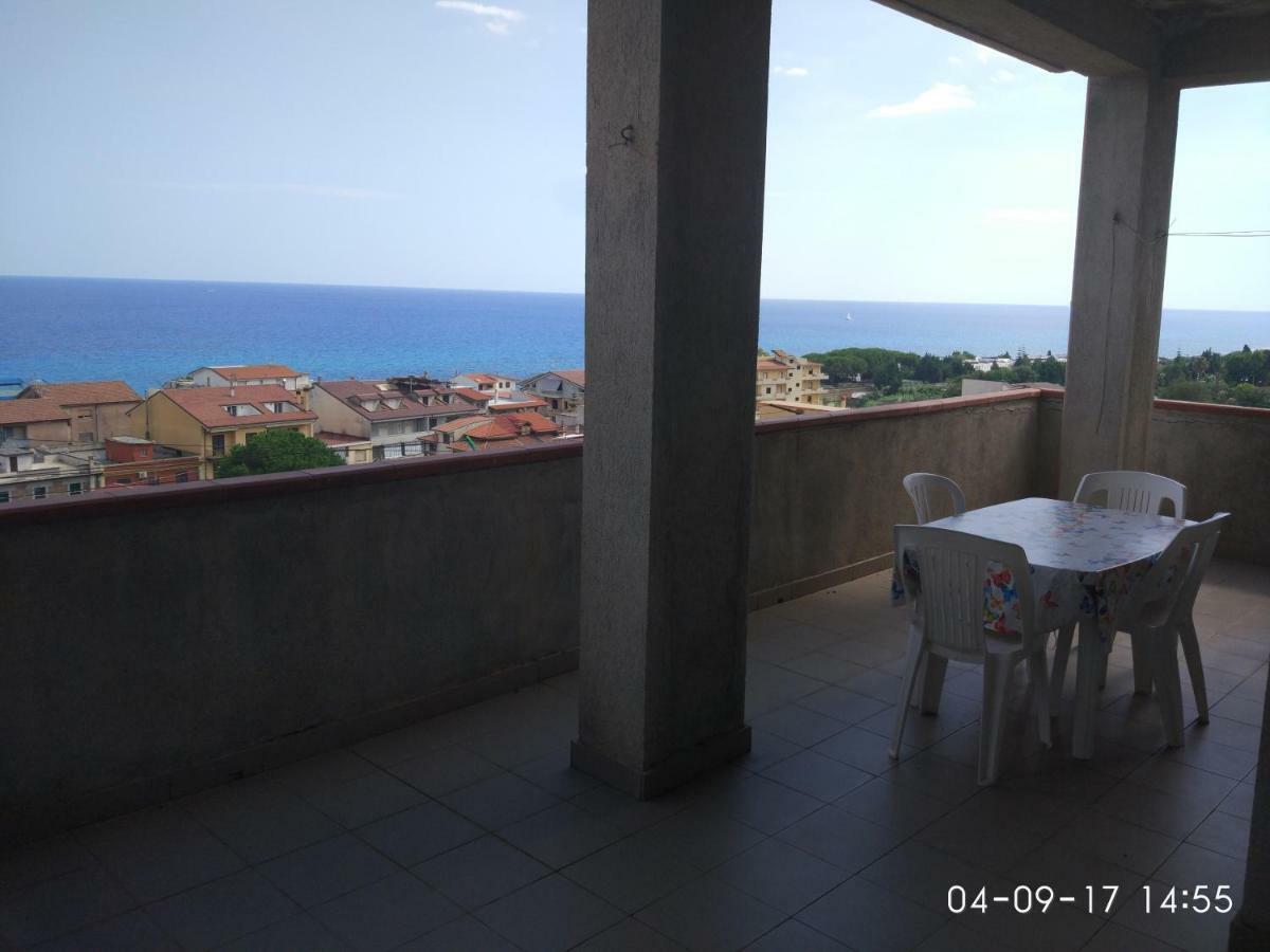 Villa Spaia Brancaleone Marina Exteriör bild